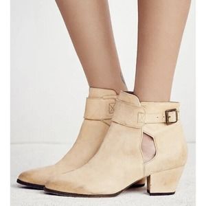 Free People Ankle Boots Women’s Sz 38 US 7 / 7.5 Belleville Beige Leather Buckle